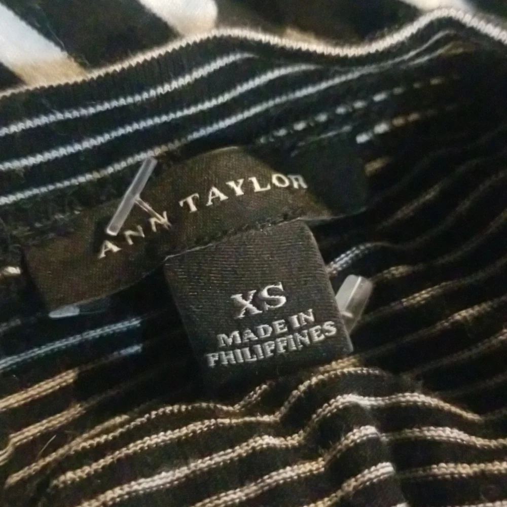 3/$25 Ann Taylor Size XS Maxi Dress White Black Striped - Picture 5 of 6